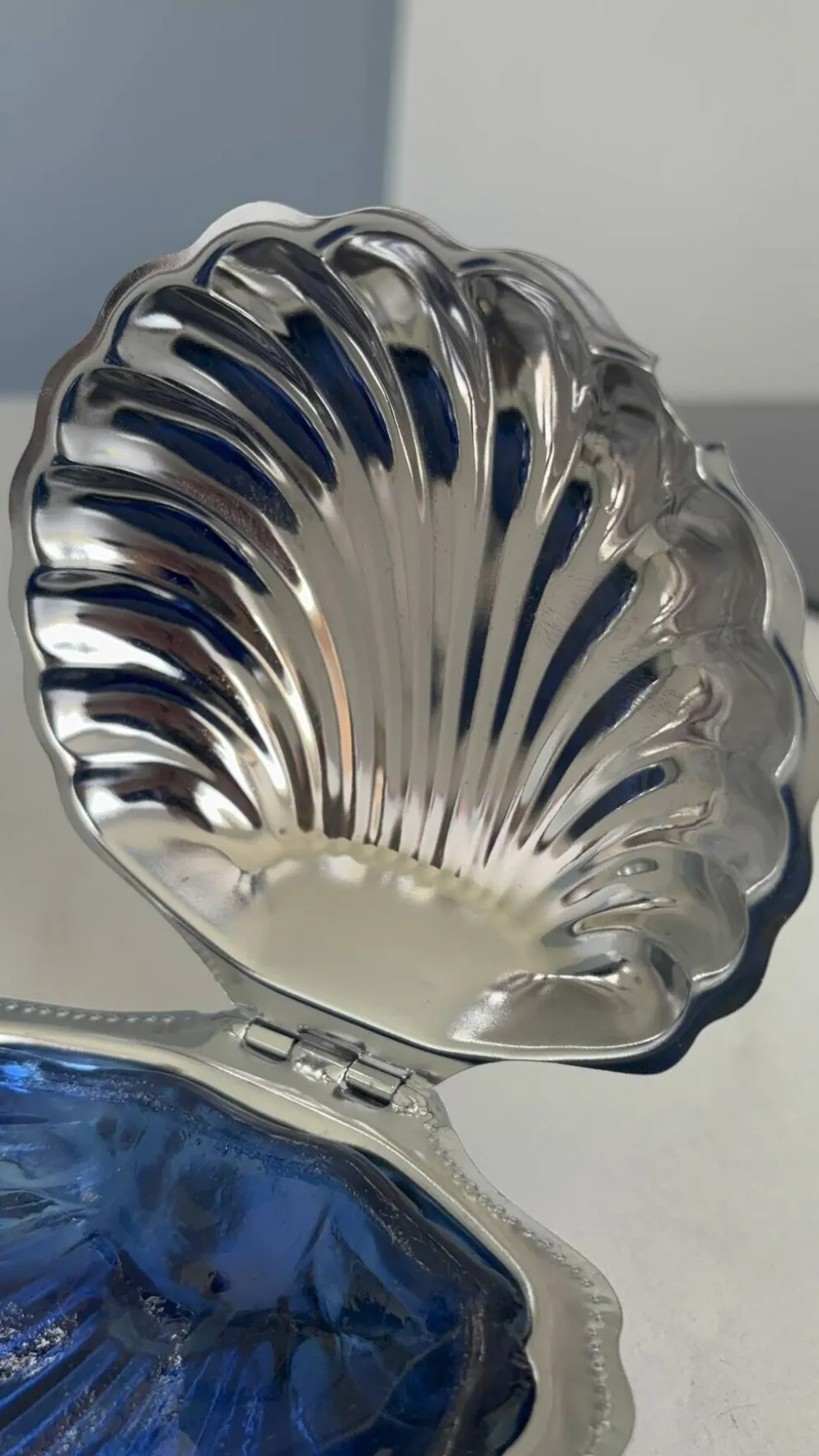Beurrier vintage coquillage bleu cobalt verre et métal argenté