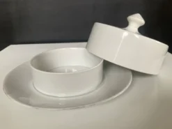 Beurrier vintage en porcelaine émaillée