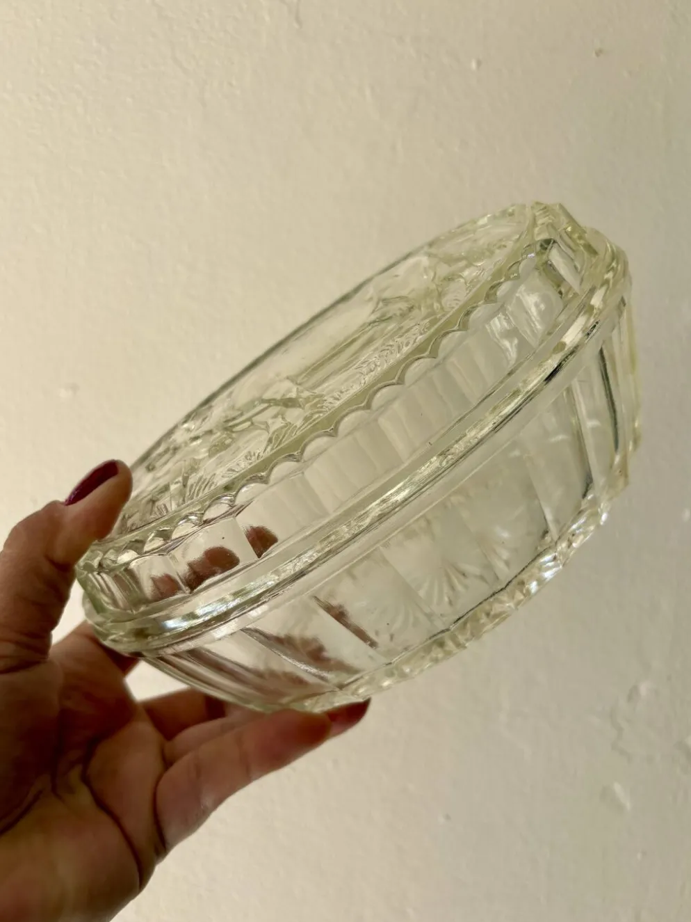 Beurrier vintage en verre à décor de vache