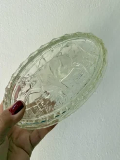 Beurrier vintage en verre à décor de vache