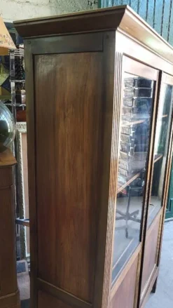 Bibliotheque vitrine style louis xvi 2 portes en noyer
