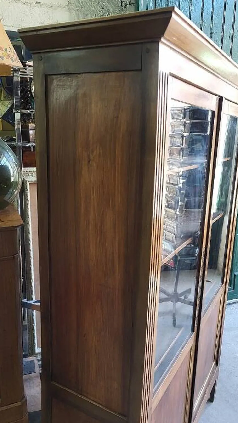 Bibliotheque vitrine style louis xvi 2 portes en noyer