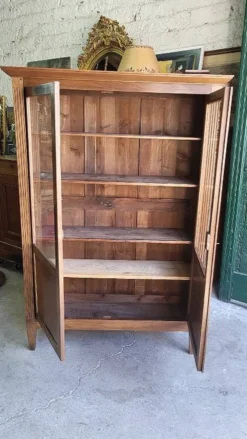 Bibliotheque vitrine style louis xvi 2 portes en noyer