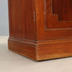Bibliothèque ancienne en acajou avec verre soufflé, Angleterre, XXe siècle