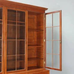 Bibliothèque ancienne en acajou avec verre soufflé, Angleterre, XXe siècle