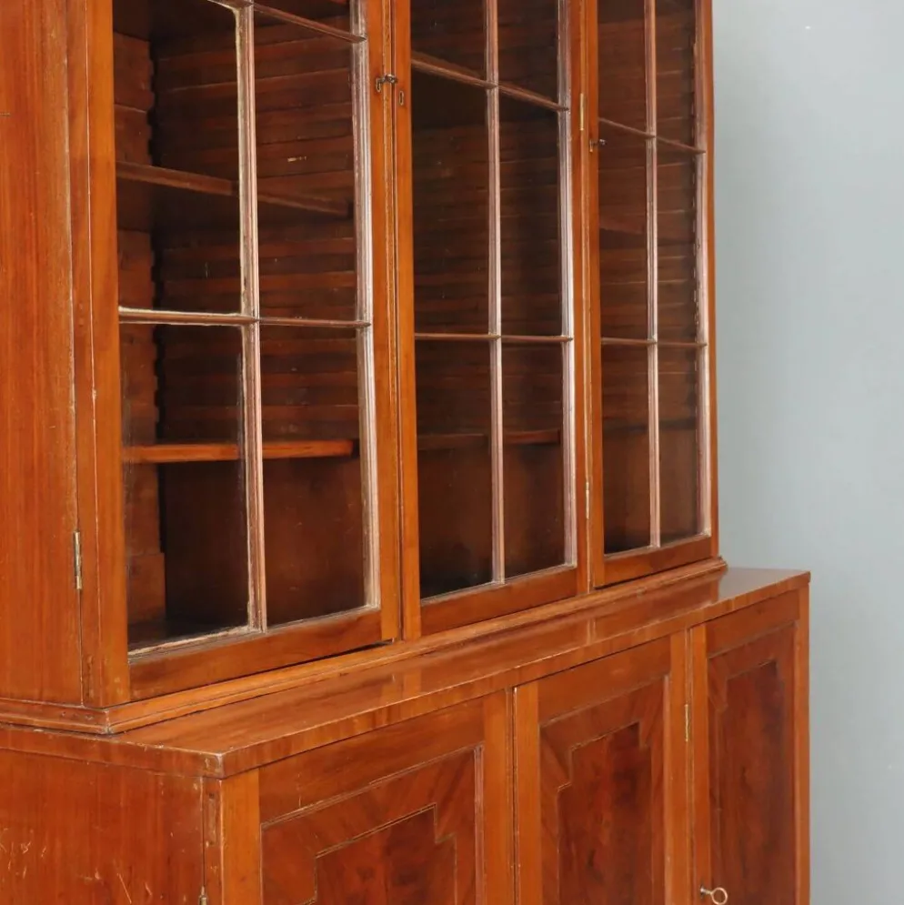 Bibliothèque ancienne en acajou avec verre soufflé, Angleterre, XXe siècle