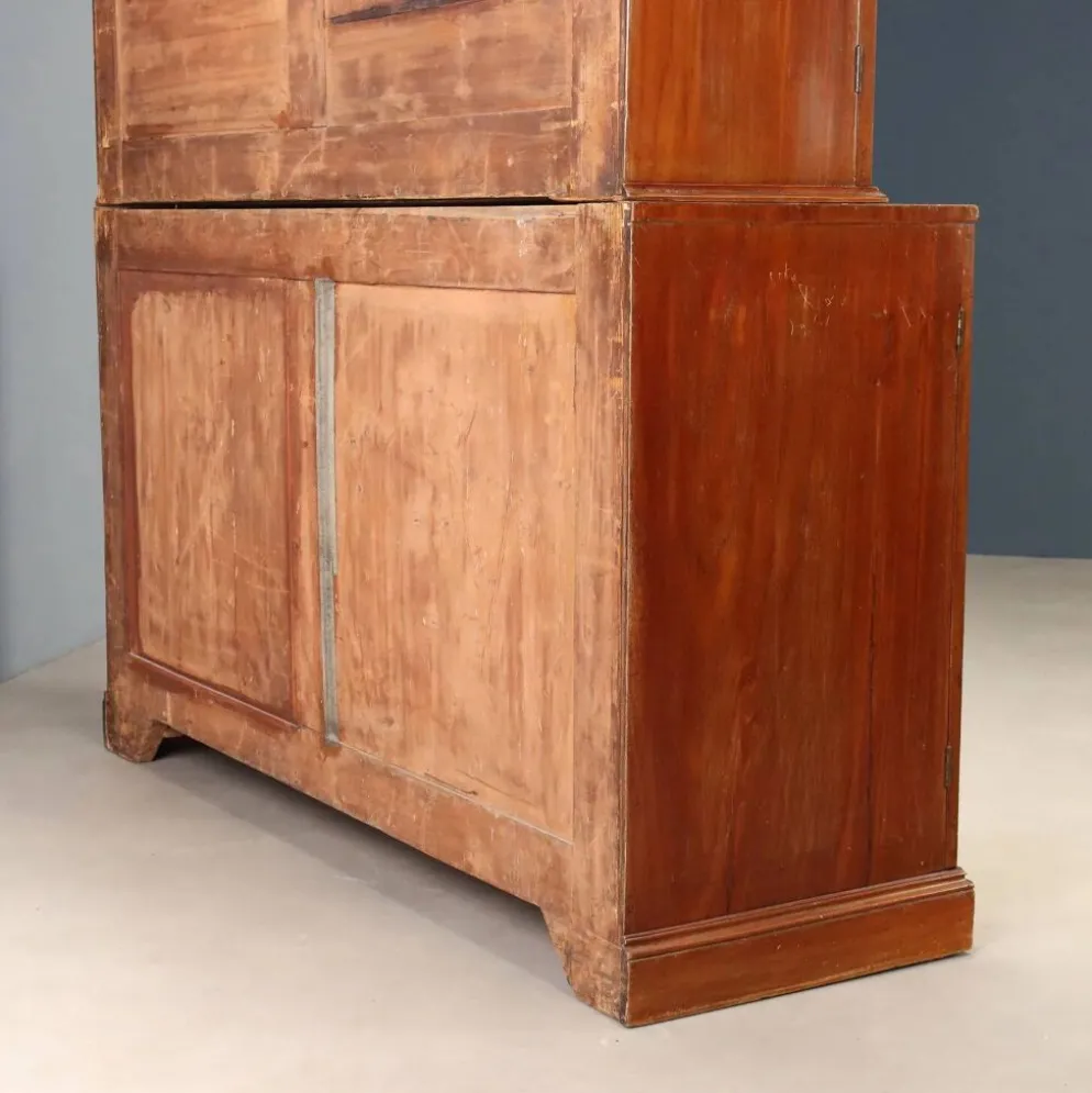 Bibliothèque ancienne en acajou avec verre soufflé, Angleterre, XXe siècle