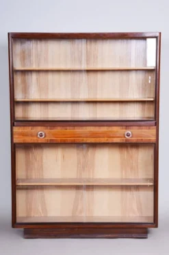 Bibliothèque Art Déco en frêne et acajou, tchèque, années 1940.