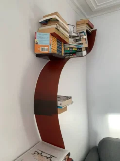 Bibliothèque Bookworm édition Kartell couleur vin rouge