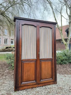 Bibliothèque de boiserie ou de parquet en acajou d’époque louis xvi xv