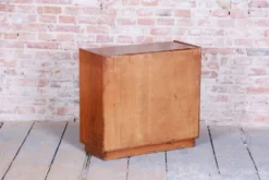 Bibliothèque de milieu de siècle en chêne attribuée à Up Závody, années 1950