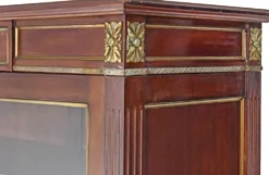 Bibliothèque de style Louis XVI