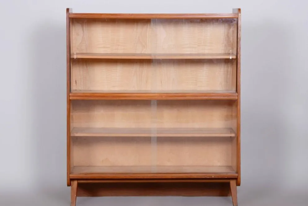 Bibliothèque de style mid-century en chêne avec portes en verre, années 1950