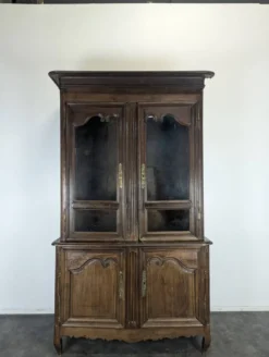 Bibliothèque deux corps Louis XV en chêne vitrée et grillagée