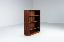Bibliothèque Ejvind Johansson en palissandre Ivan Gern Danemark 1960
