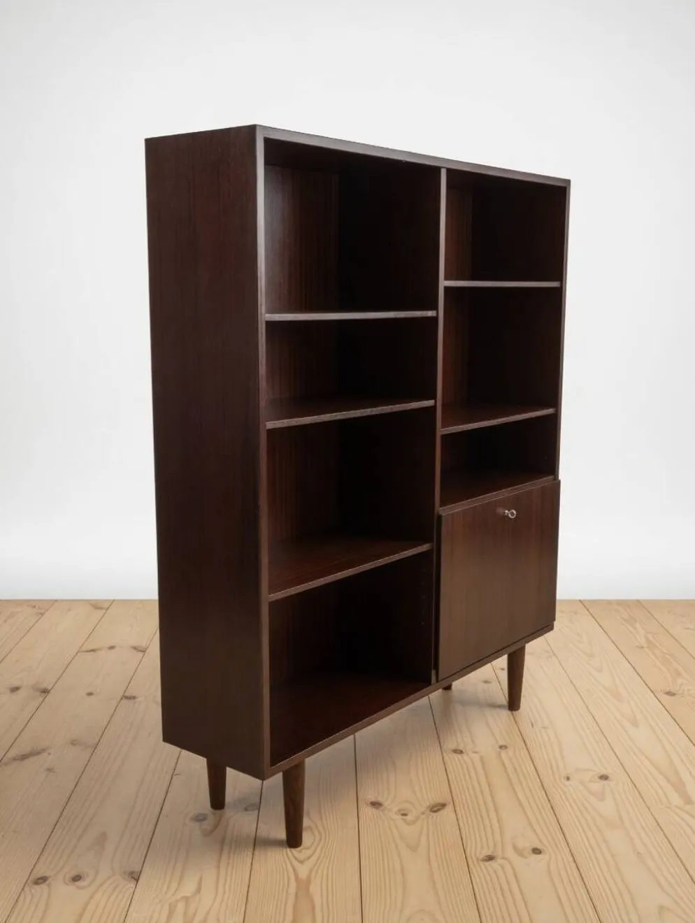 Bibliothèque en acajou modèle 4 par Omann Jun Mobelfabrik, Danemark, années 1970.