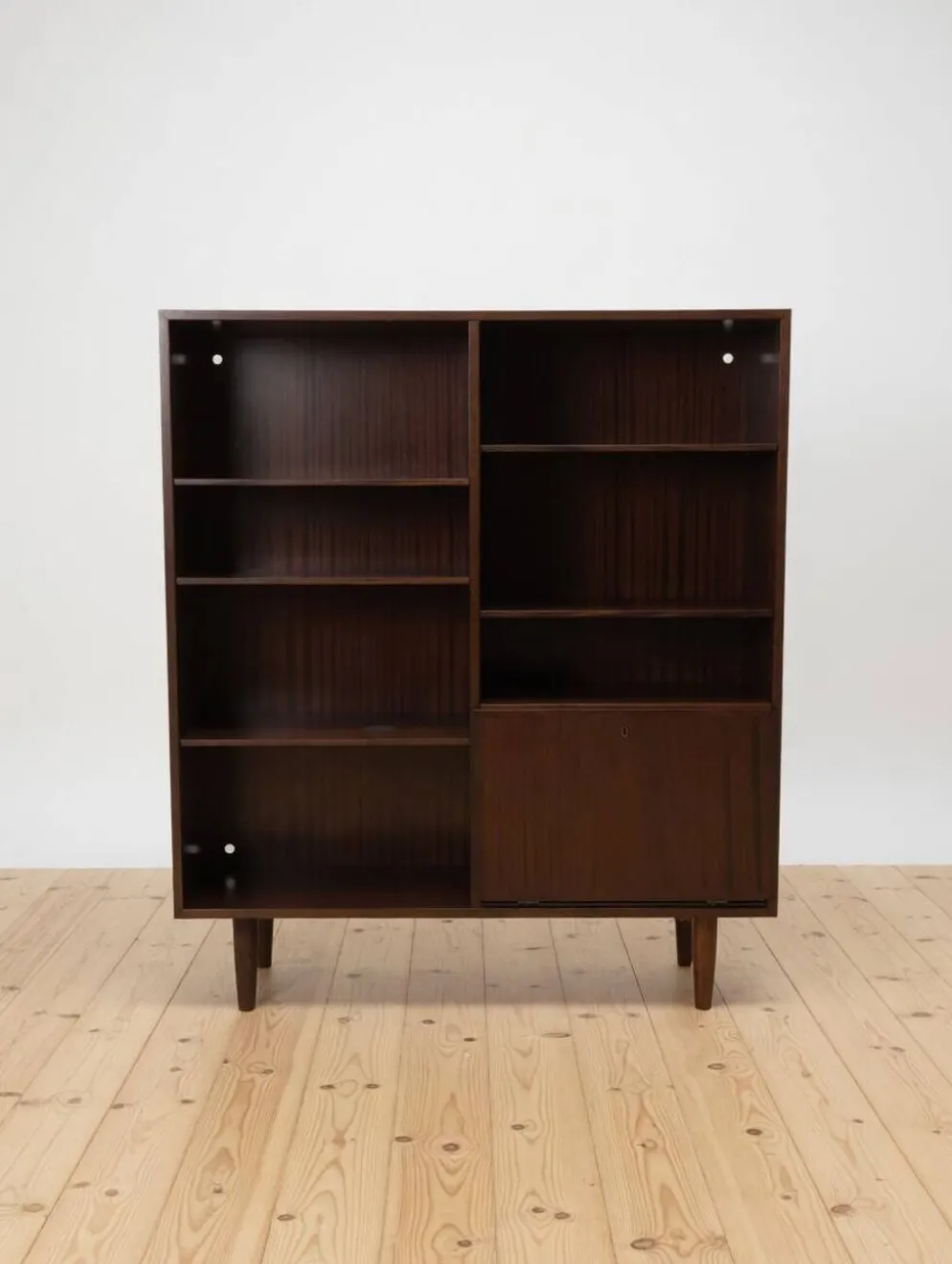 Bibliothèque en acajou modèle 4 par Omann Jun Mobelfabrik, Danemark, années 1970.