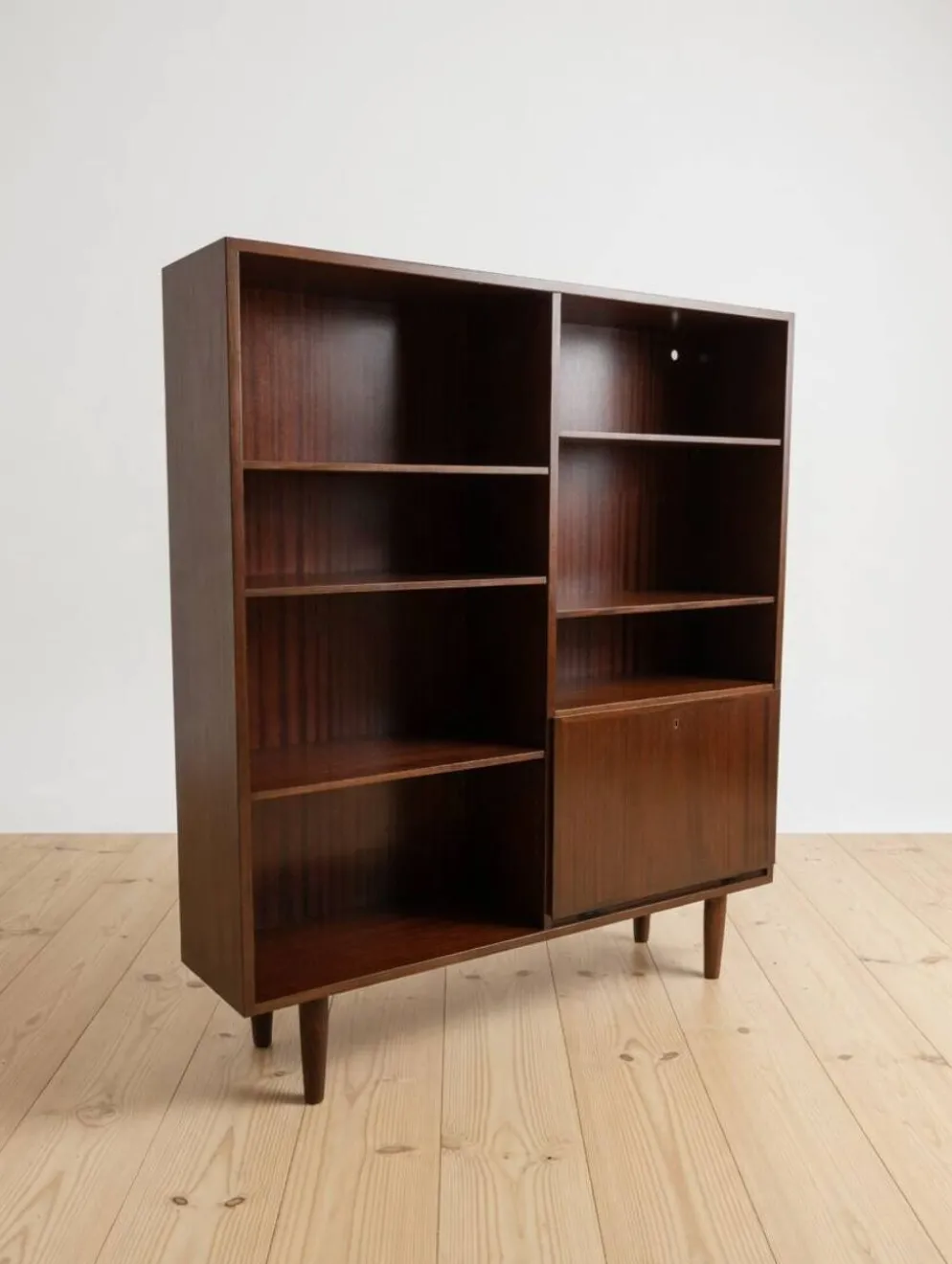 Bibliothèque en acajou modèle 4 par Omann Jun Mobelfabrik, Danemark, années 1970.