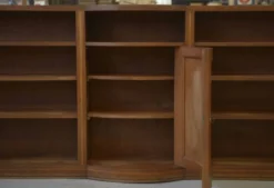 Bibliothèque en acajou travail anglais vers 1900