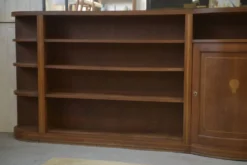 Bibliothèque en acajou travail anglais vers 1900