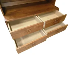 Bibliothèque en bois