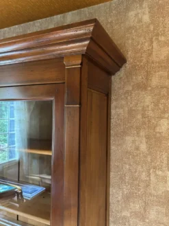 Bibliothèque en bois massif