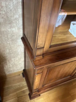 Bibliothèque en bois massif