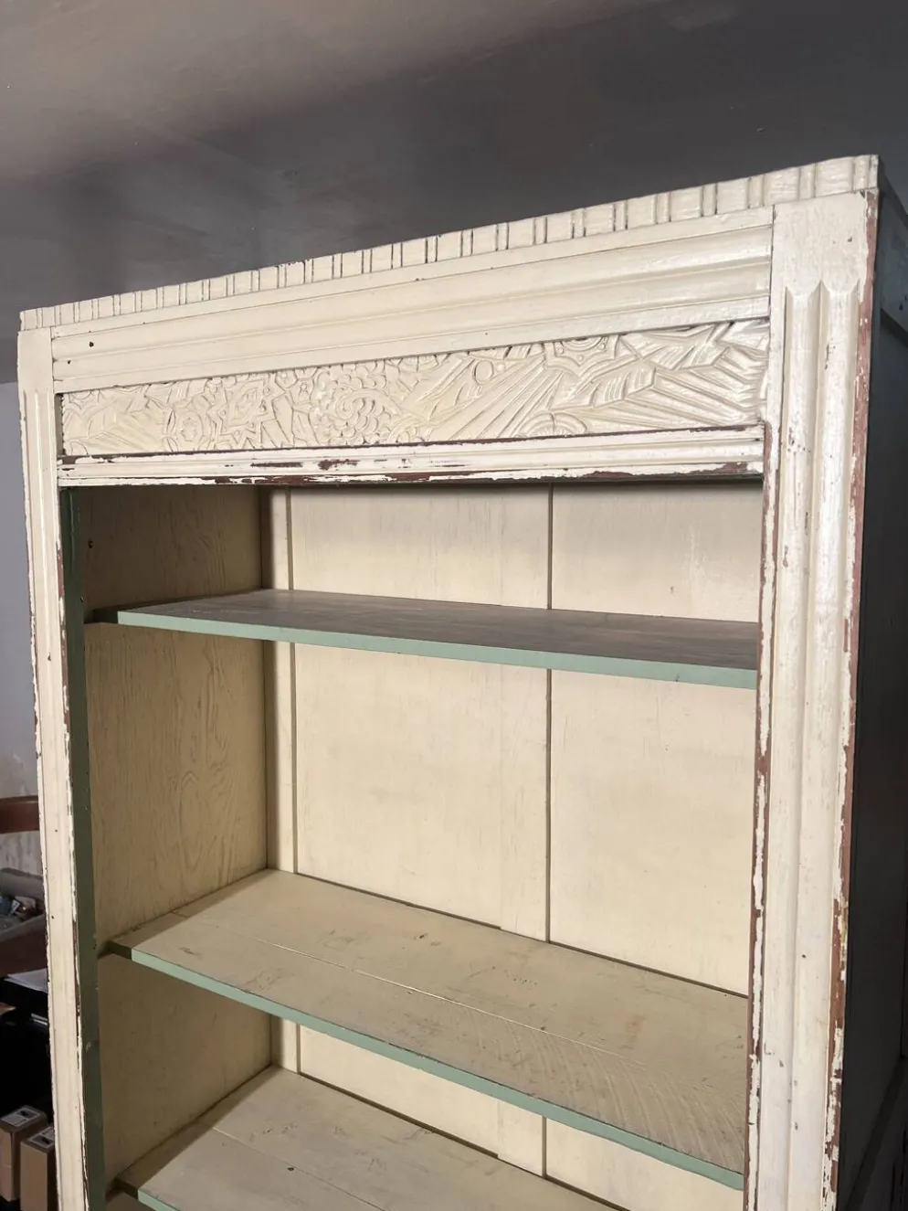 Bibliothèque en bois vintage