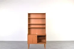 Bibliothèque en chêne danois des années 1960.