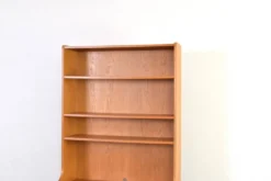 Bibliothèque en chêne danois des années 1960.
