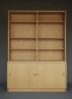 Bibliothèque en chêne par Børge Mogensen pour Karl Andersson & söner. Suède, années 1960.
