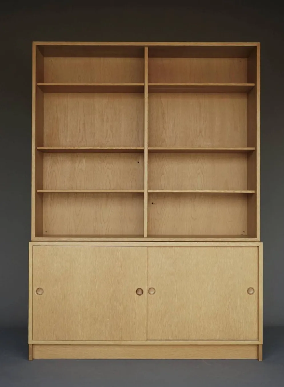 Bibliothèque en chêne par Børge Mogensen pour Karl Andersson & söner. Suède, années 1960.