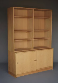 Bibliothèque en chêne par Børge Mogensen pour Karl Andersson & söner. Suède, années 1960.