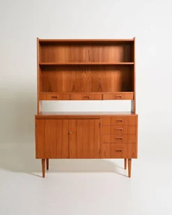 Bibliothèque en teck avec bureau, production scandinave, années 1960.