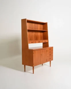 Bibliothèque en teck avec bureau, production scandinave, années 1960.
