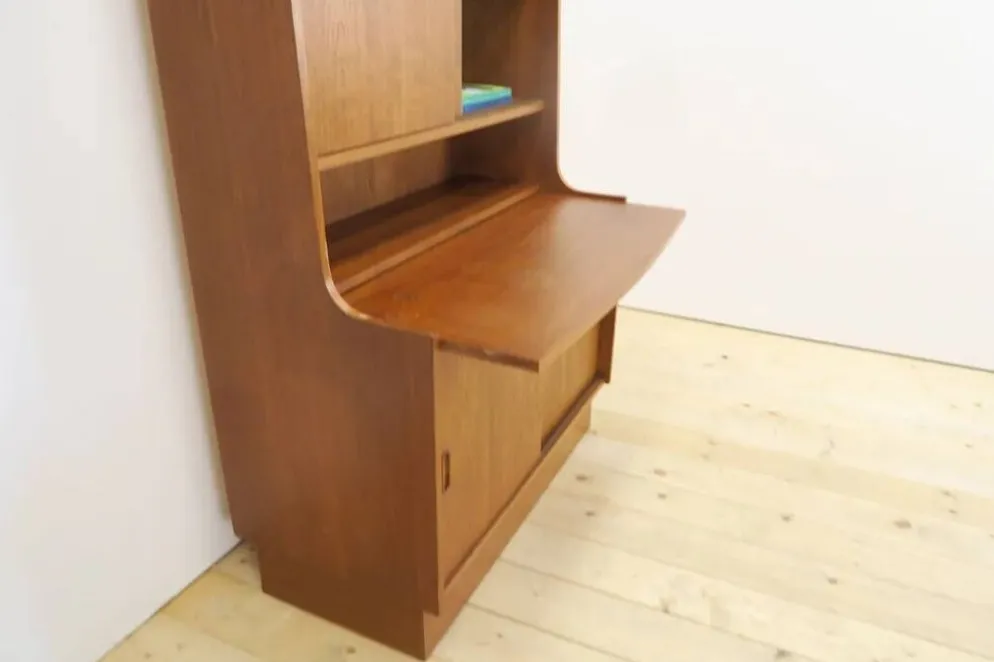 Bibliothèque en teck avec unité de rangement, années 1960