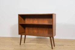Bibliothèque en teck du milieu du siècle par Søborg Møbler, Danemark, années 1960.