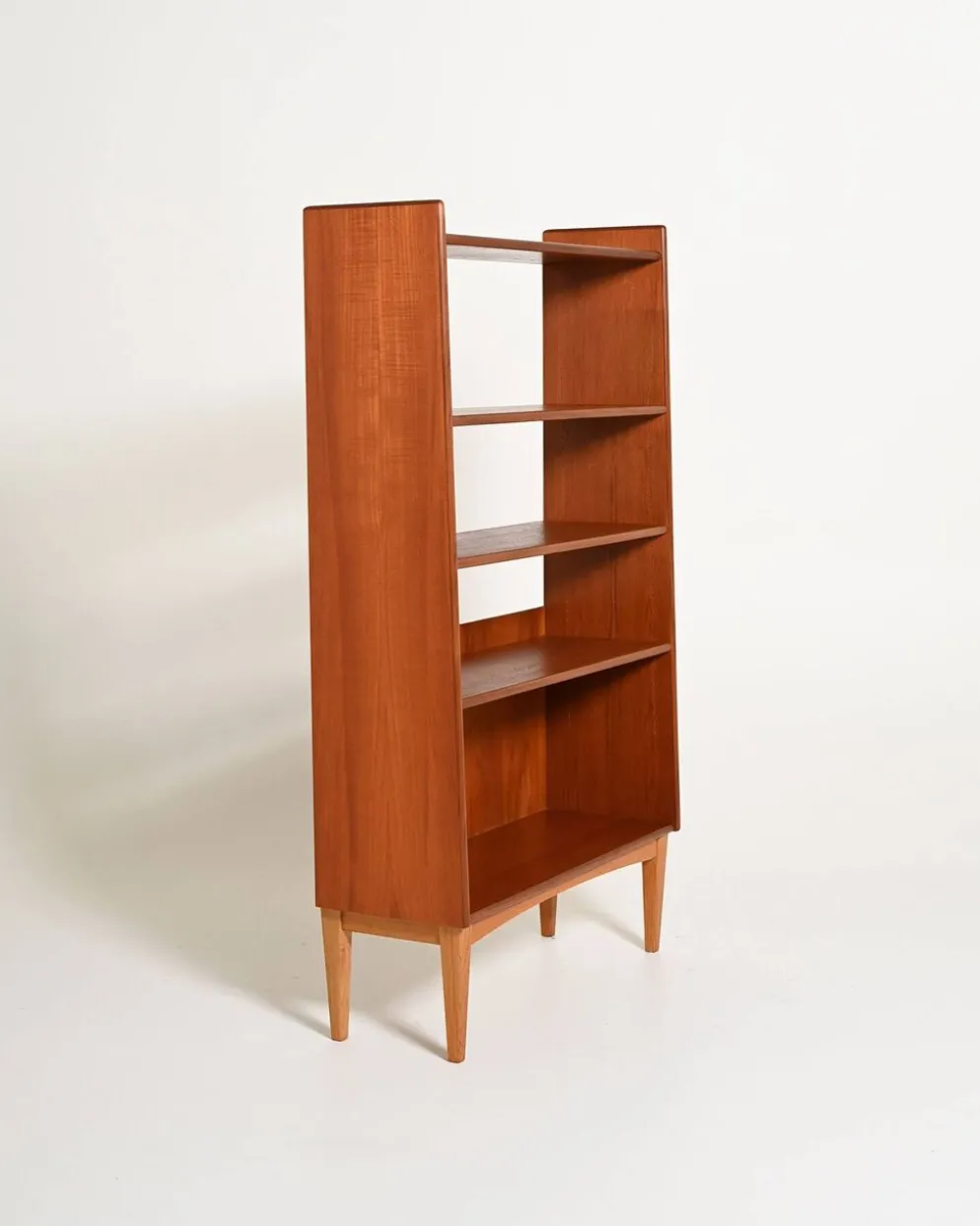 Bibliothèque en teck par Bränntorps, années 1950-1960