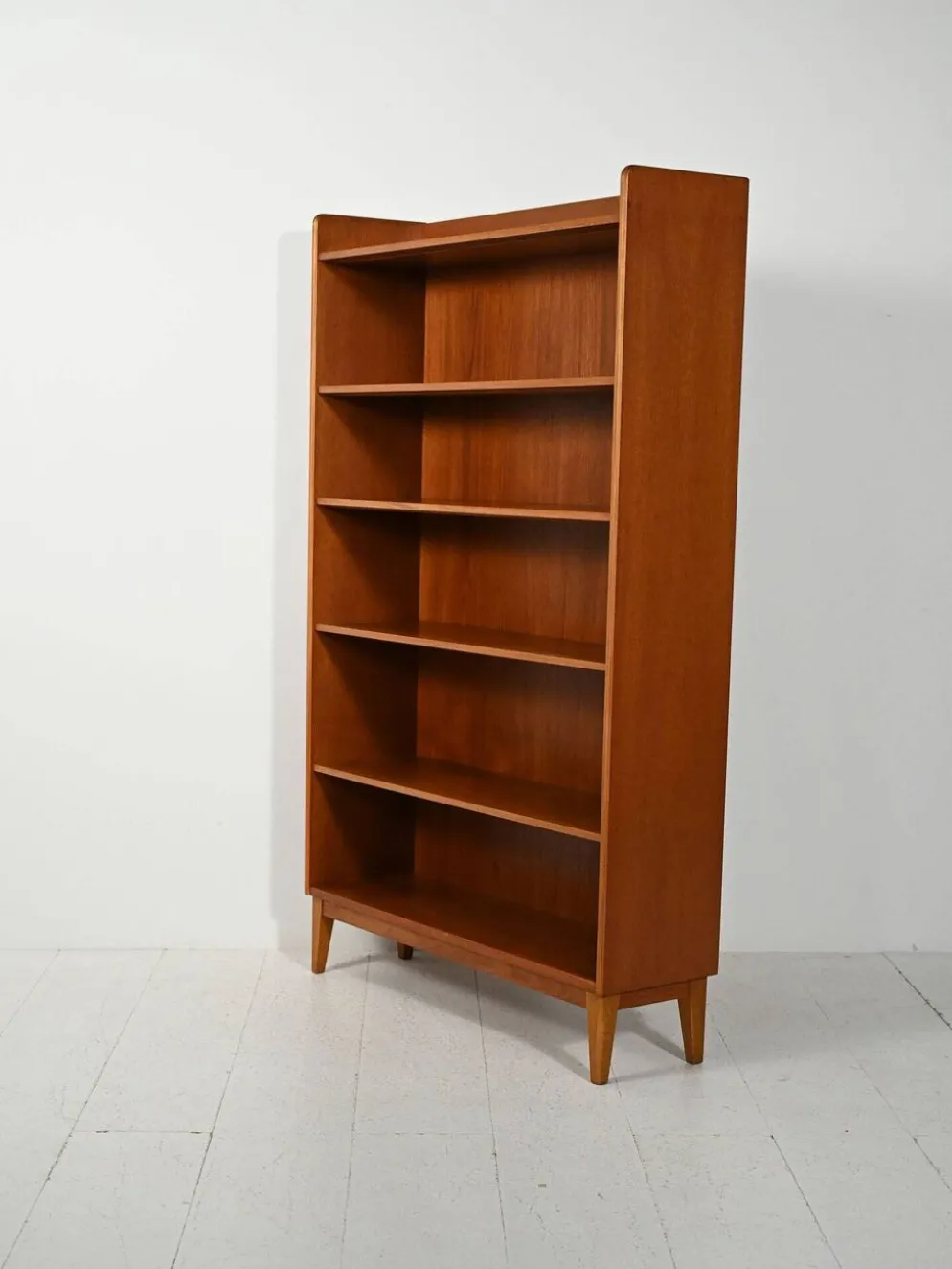 Bibliothèque en teck scandinave par Ferdinand Lundquist, années 1960.