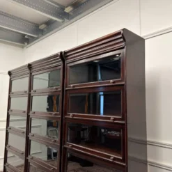 Bibliothèque Globe Wernicke classique en anglais