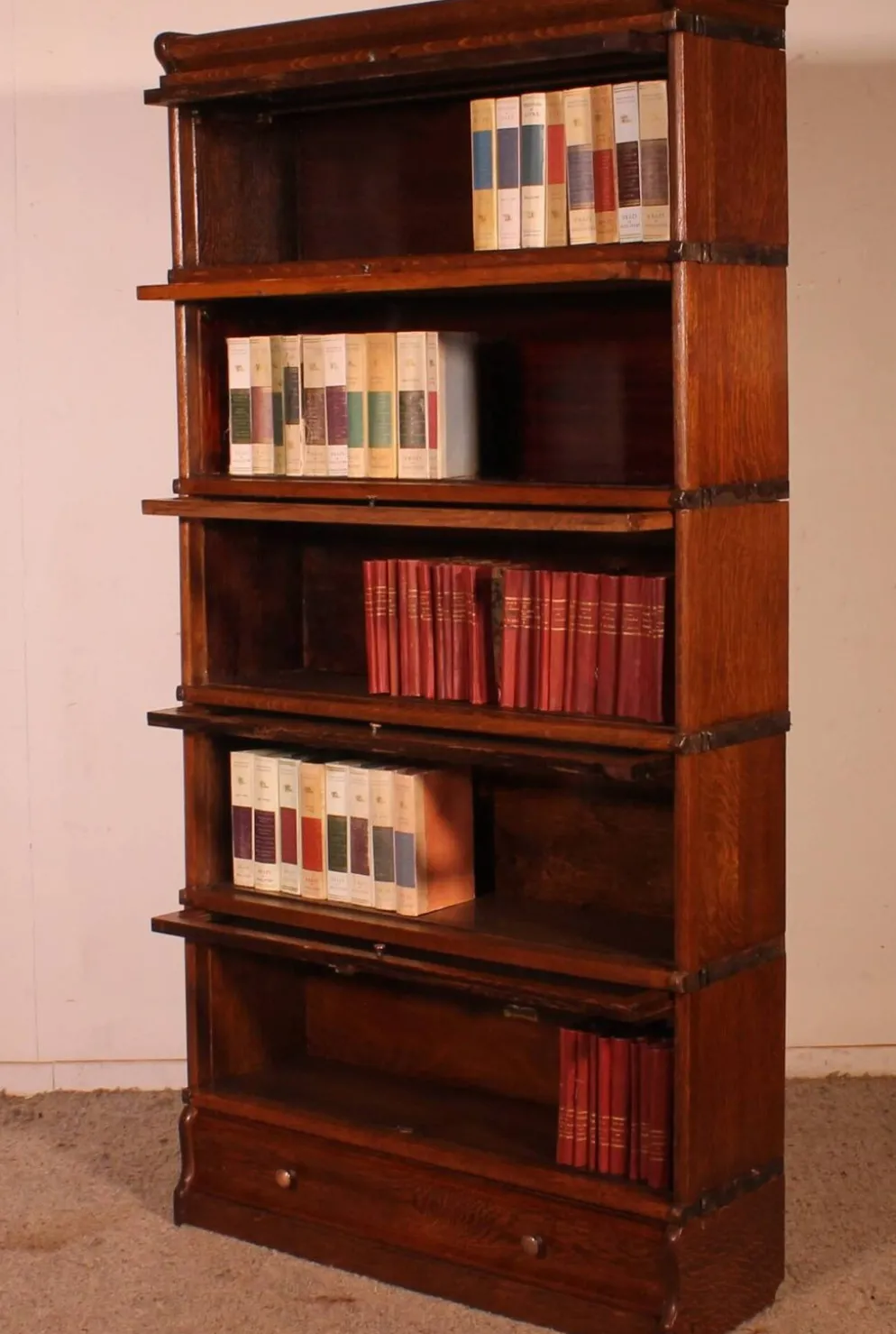 Bibliothèque Globe Wernicke en chêne de 5 éléments avec un tiroir