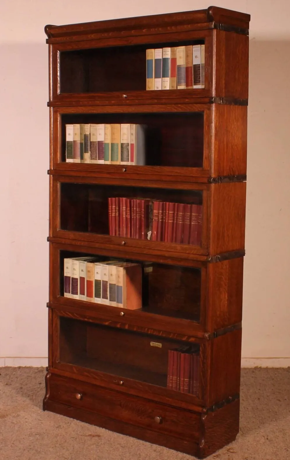 Bibliothèque Globe Wernicke en chêne de 5 éléments avec un tiroir