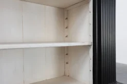 Bibliothèque haute noire du 20e siècle en MDF, Royaume-Uni