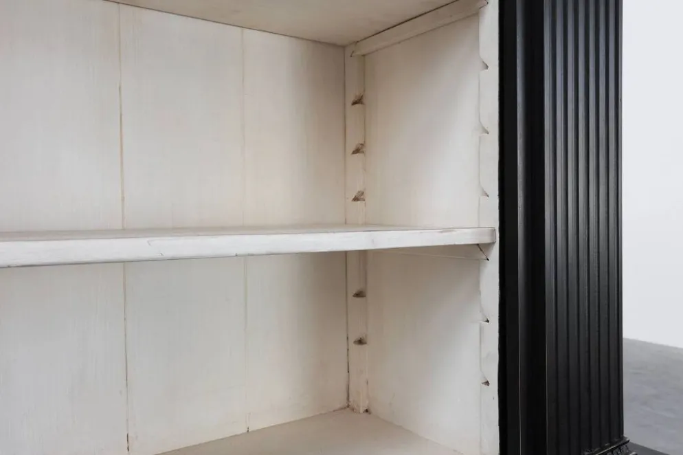 Bibliothèque haute noire du 20e siècle en MDF, Royaume-Uni