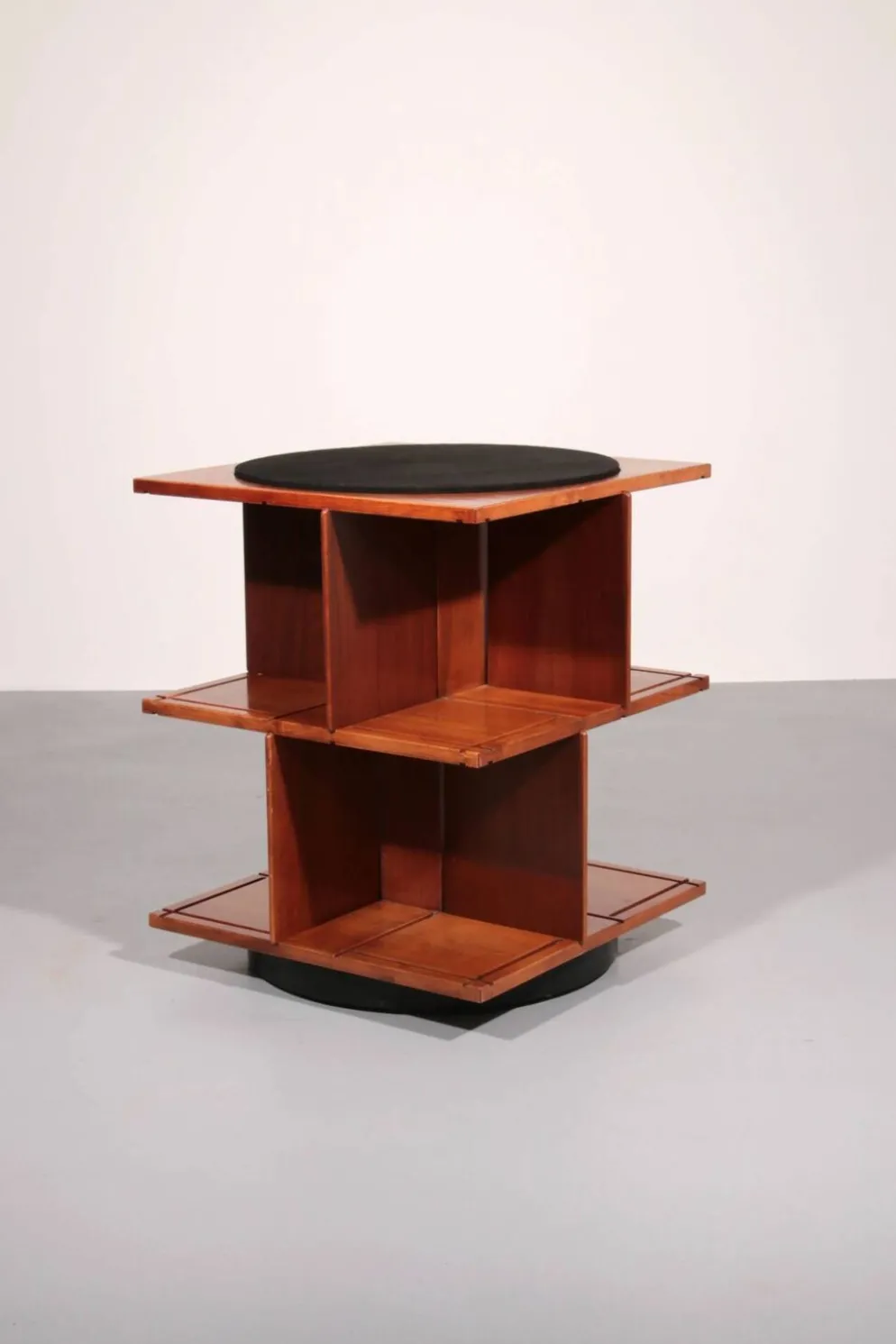 Bibliothèque modulaire rotative Gianfranco Frattini modèle 823, 1963 Italie