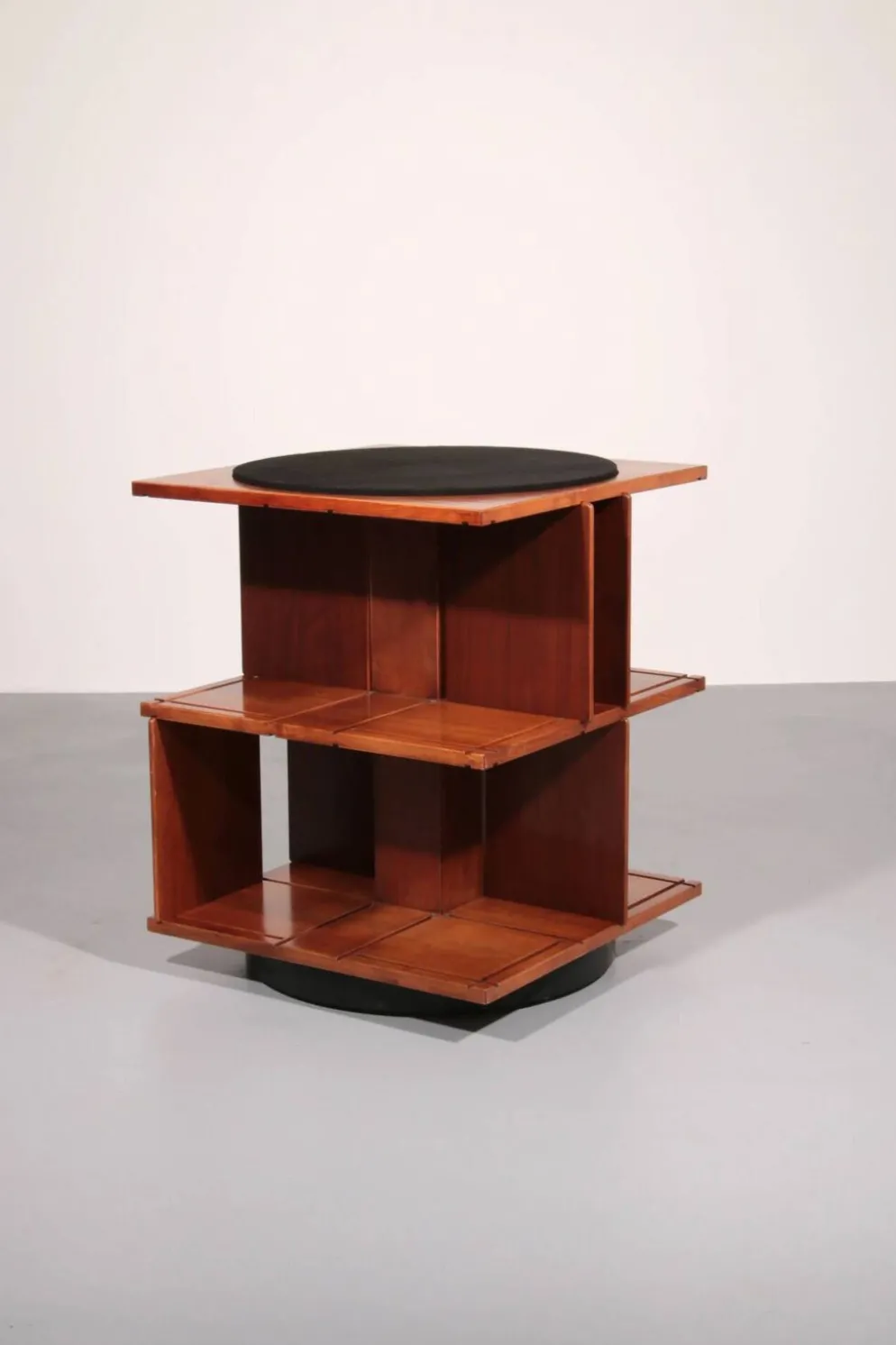 Bibliothèque modulaire rotative Gianfranco Frattini modèle 823, 1963 Italie