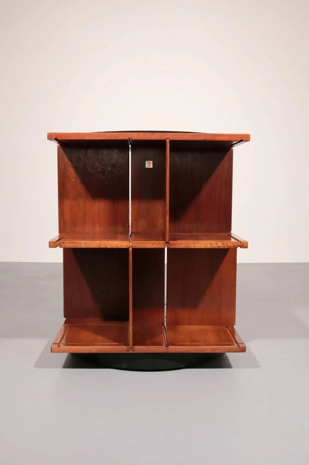 Bibliothèque modulaire rotative Gianfranco Frattini modèle 823, 1963 Italie