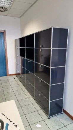Bibliothèque à 4 modules en métal chromé et fer bleu de USM Haller, années 1970