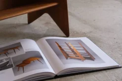 « Bibliothèque 30 » par Pierre Cruège, édition Formes, France, vers 1955