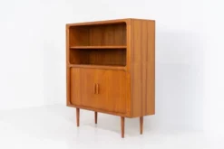 Bibliothèque par Svend Dyrlund avec portes tambour